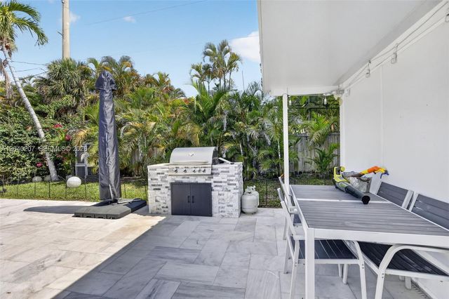 2711 Arthur Street, Hollywood, FL 33020