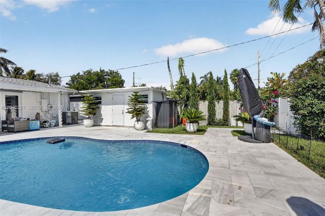 2711 Arthur Street, Hollywood, FL 33020