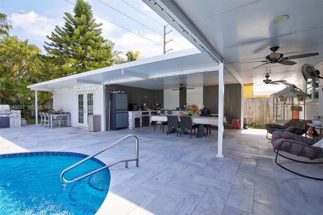 2711 Arthur Street, Hollywood, FL 33020