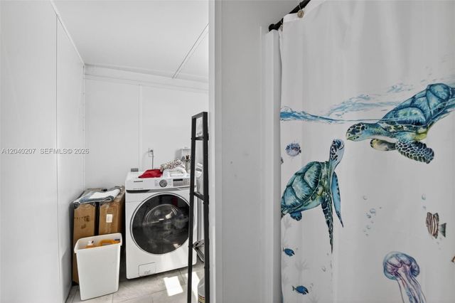 2711 Arthur Street, Hollywood, FL 33020