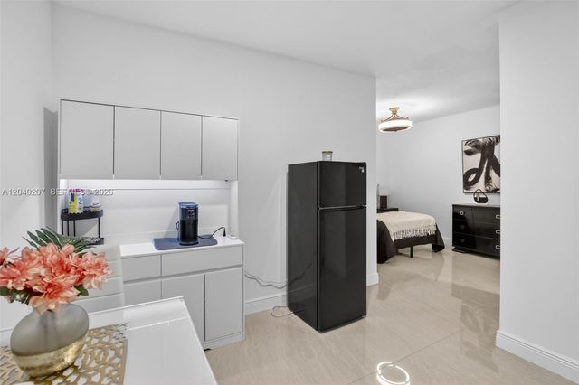 2711 Arthur Street, Hollywood, FL 33020