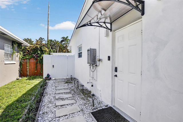 2711 Arthur Street, Hollywood, FL 33020