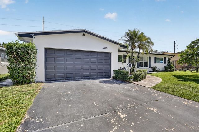 2711 Arthur Street, Hollywood, FL 33020
