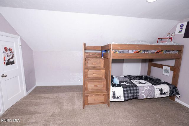 1215 S Blanchard Street, Findlay, OH 45840