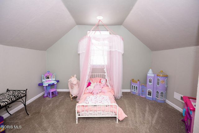 1215 S Blanchard Street, Findlay, OH 45840