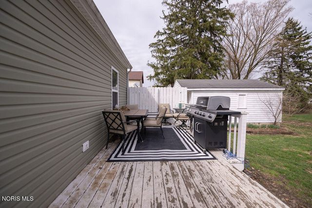 1215 S Blanchard Street, Findlay, OH 45840