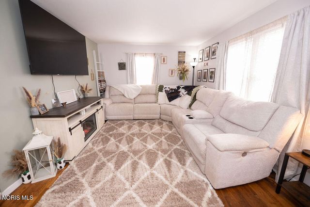 1215 S Blanchard Street, Findlay, OH 45840