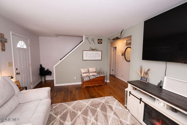 1215 S Blanchard Street, Findlay, OH 45840