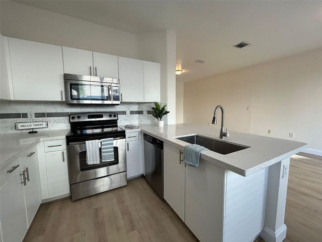 12515 SW 124th Path, Miami, FL 33186