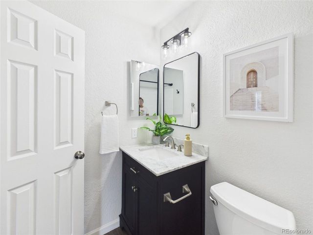 3600 S Pierce St 7-207, Lakewood, CO 80235