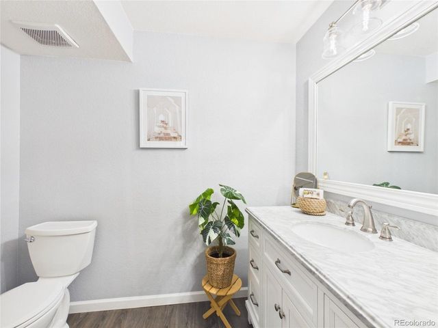 3600 S Pierce St 7-207, Lakewood, CO 80235