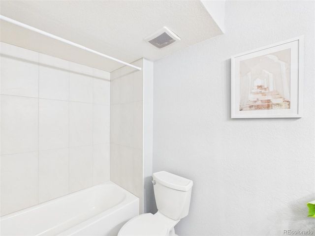 3600 S Pierce St 7-207, Lakewood, CO 80235