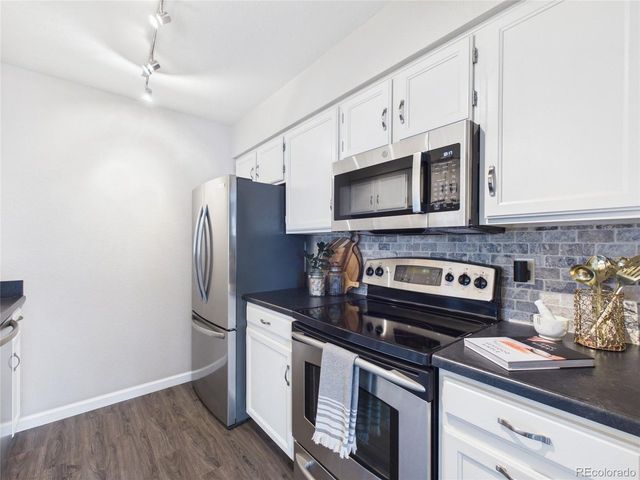 3600 S Pierce St 7-207, Lakewood, CO 80235