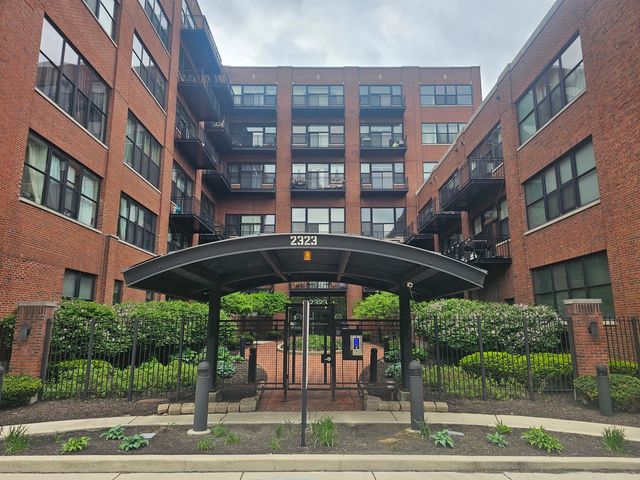 2323 W PERSHING Road 128, Chicago, IL 60609