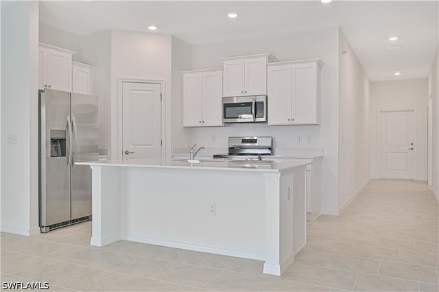 2901 SW 18th PL, Cape Coral, FL 33993