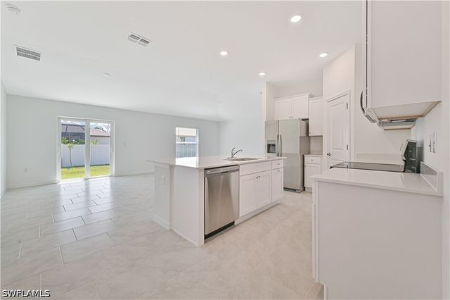 2901 SW 18th PL, Cape Coral, FL 33993