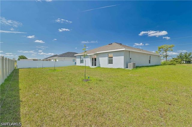2901 SW 18th PL, Cape Coral, FL 33993
