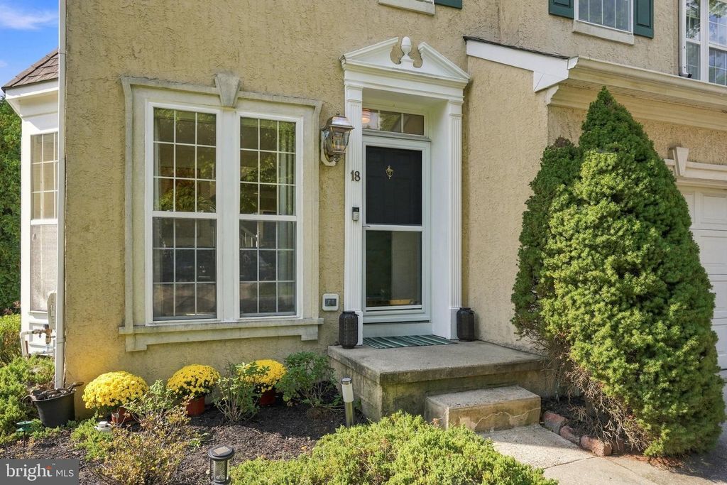 18 BRIDLE CT, CHERRY HILL, NJ 08003 — photo 4