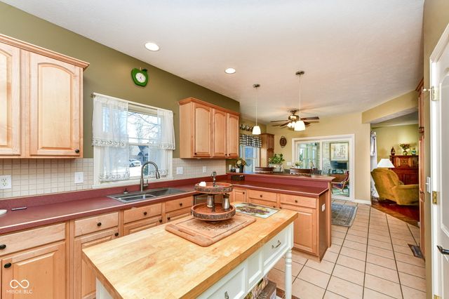 237 N Woodridge Drive, Pittsboro, IN 46167