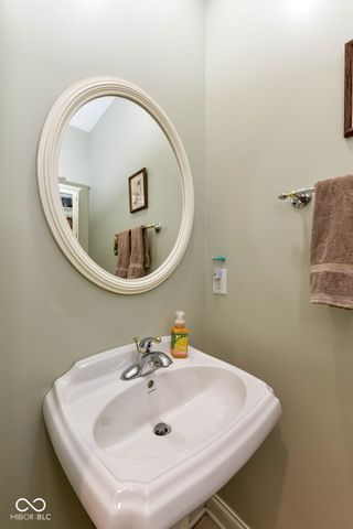 237 N Woodridge Drive, Pittsboro, IN 46167