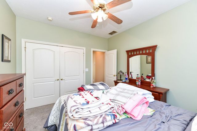 237 N Woodridge Drive, Pittsboro, IN 46167