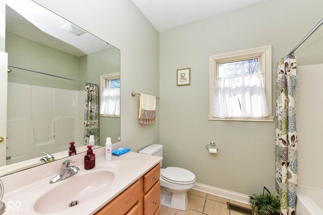 237 N Woodridge Drive, Pittsboro, IN 46167