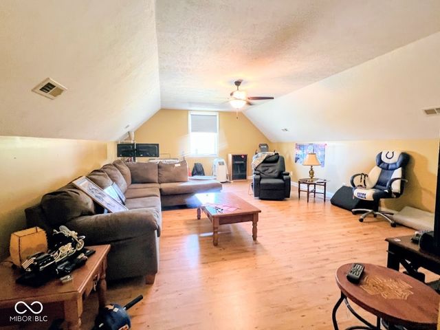 237 N Woodridge Drive, Pittsboro, IN 46167