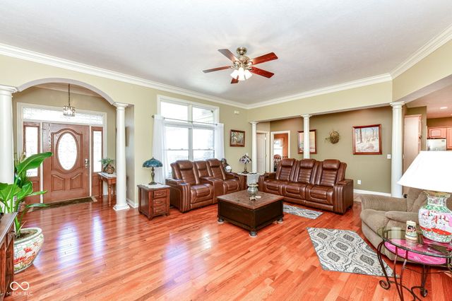 237 N Woodridge Drive, Pittsboro, IN 46167