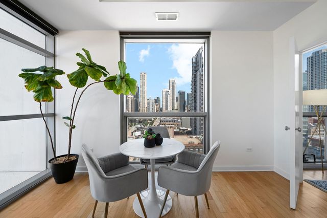 303 W OHIO Street 1502, Chicago, IL 60654