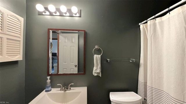 536 Biltmore DR, Virginia Beach, VA 23454
