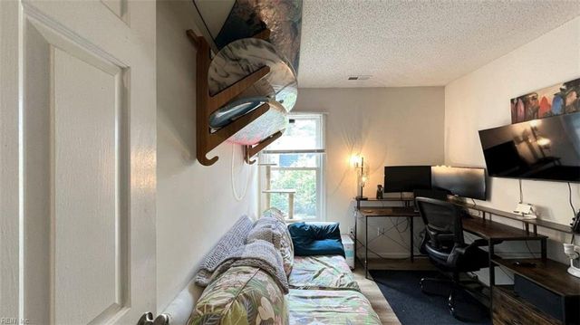 536 Biltmore DR, Virginia Beach, VA 23454