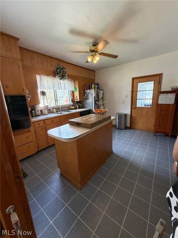 42 S 4th Street, Rittman, OH 44270