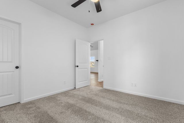 2543 Rafiki Dr, Clarksville, TN 37042
