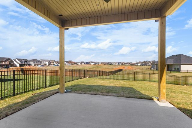 2543 Rafiki Dr, Clarksville, TN 37042