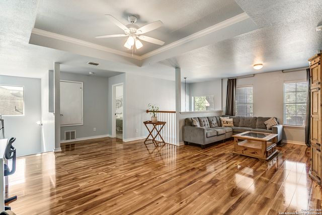 456 Silver Buckle, Schertz, TX 78154
