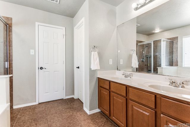 456 Silver Buckle, Schertz, TX 78154