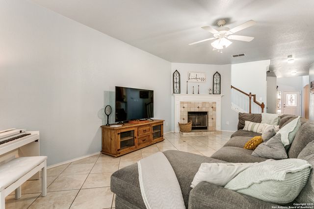 456 Silver Buckle, Schertz, TX 78154