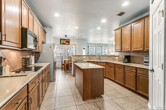 456 Silver Buckle, Schertz, TX 78154