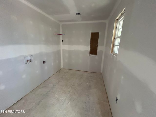 152 George Young Rd, Jamestown, TN 38556