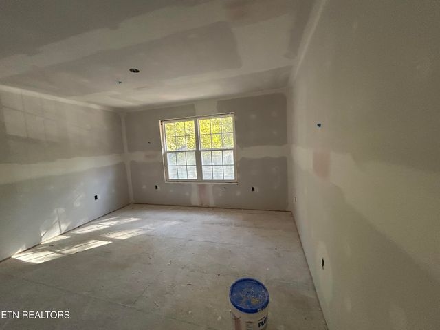 152 George Young Rd, Jamestown, TN 38556