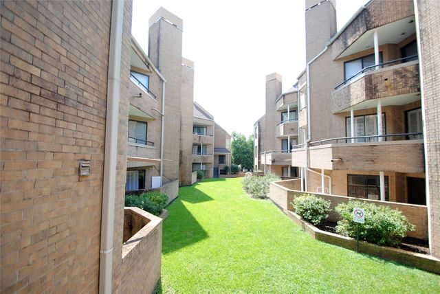 5210 Weslayan Street 207, Houston, TX 77005