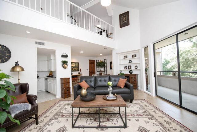 5210 Weslayan Street 207, Houston, TX 77005