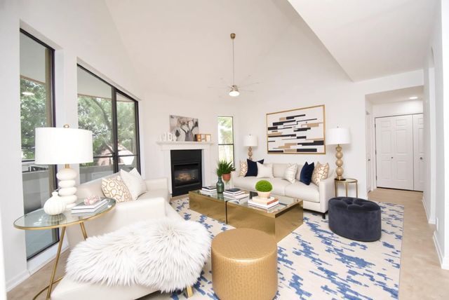 5210 Weslayan Street 207, Houston, TX 77005