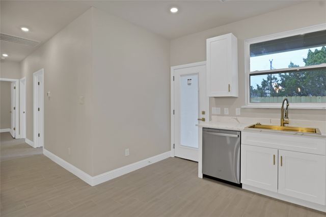 5620 Barkridge Drive, Granbury, TX 76048