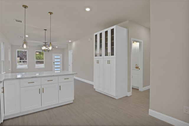 5620 Barkridge Drive, Granbury, TX 76048