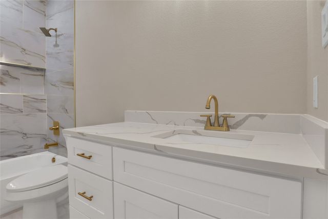 5620 Barkridge Drive, Granbury, TX 76048