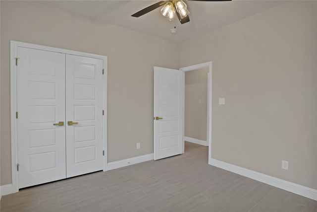 5620 Barkridge Drive, Granbury, TX 76048