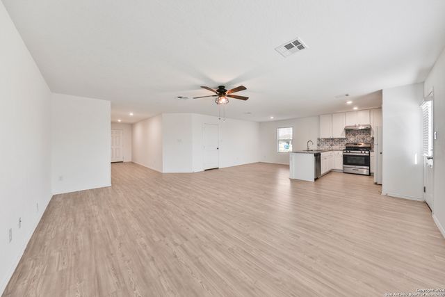 10626 MCCLINTOCK DR, Converse, TX 78109