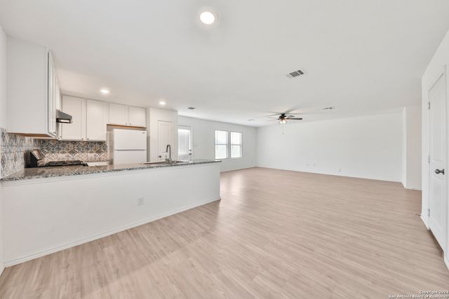 10626 MCCLINTOCK DR, Converse, TX 78109