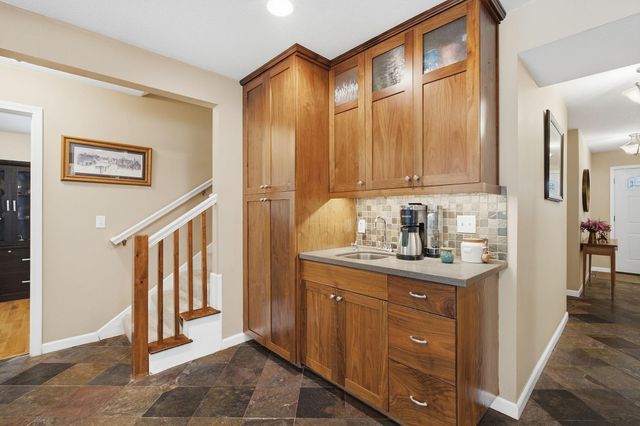 7181 W 192nd Avenue, Eden Prairie, MN 55346